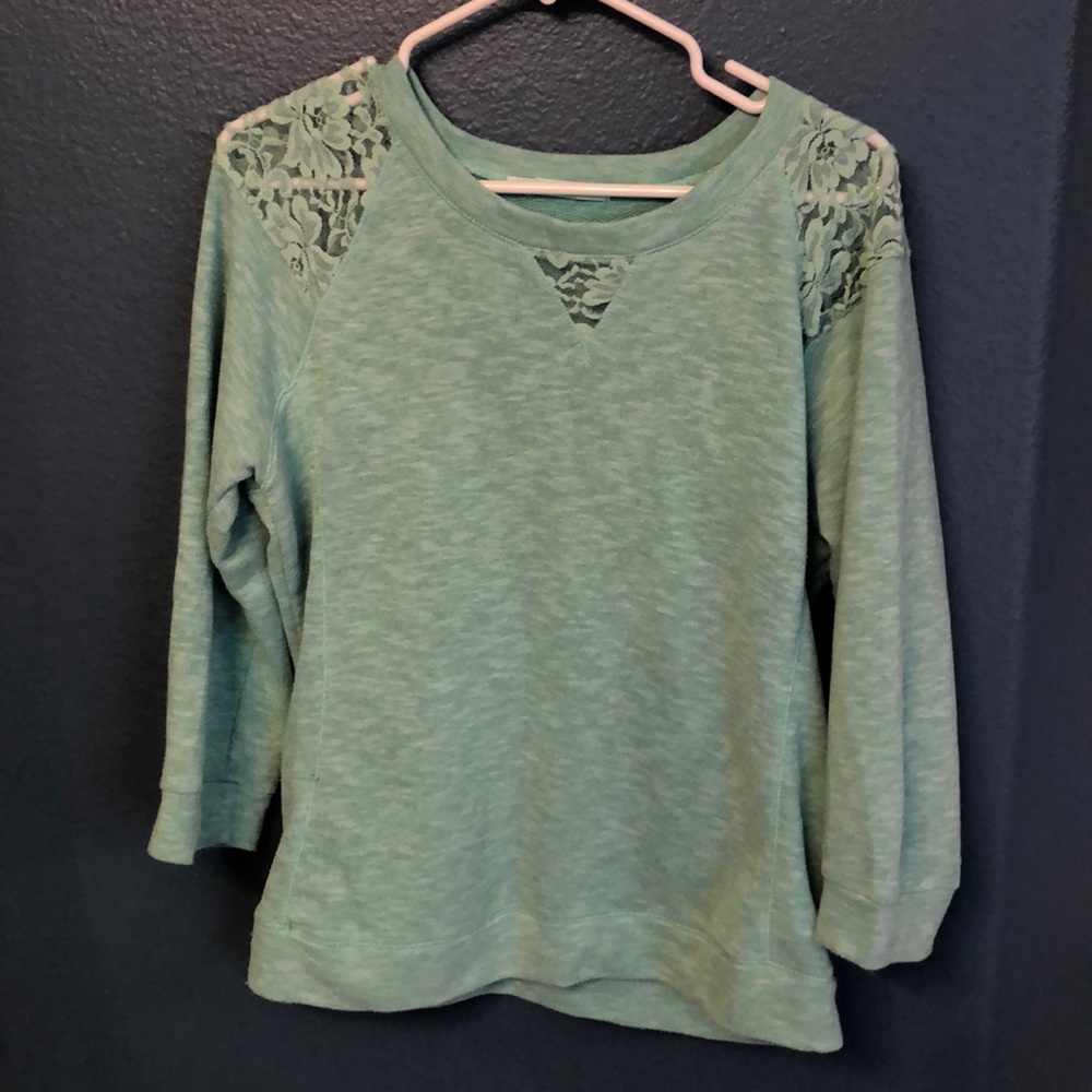 Sea foam 3/4 sleeve sweatshirt